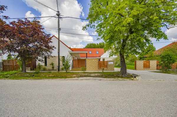 Eladó új építésű családi ház, Nagykovácsi 6 szoba 220 m² 285 M Ft